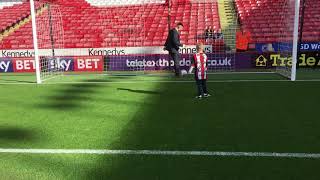 Harri meets his heroes at Bramall Lane