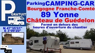 89 Parking camping-car "Château de Guédelon" Hello!camping-car