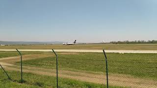 Bratislava airport (BTS) | Ryanair, take off Boeing 737-800 FR9027