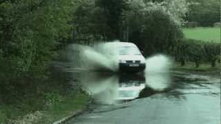 Van creating a splash at 1000fps