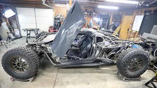 Off-Road Lamborghini Huracan gets Racing Seats and Harnesses Installed