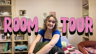 ROOM TOUR (finally)