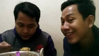 MUKBANG PERTAMA MAKAN SOTO🍴 || KEMBAR OFFICIAL.