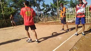 memasuki lapangan volley open turnamen