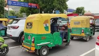 🛺 Traffic in New Delhi, India 🇮🇳