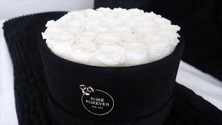 Review Rose Forever New York - Intense White Round Black Velvet Preserved Roses