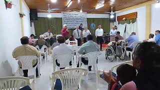 Vamos escalando peldaños, hermanos de Santa Elena