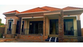 TOURING 4 BEDROOMS HOUSE FOR SALE IN GAYAZA NAKWERO 600M