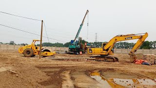 Máy xúc komatsu quay 1 vòng công trường