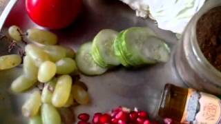 Quick Pomegranate Grapes Detox Salad