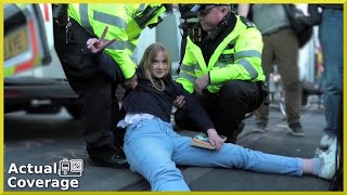 #AnimalRebellion arrested & removed | WESTMINSTER BRIDGE | 8th October 2022