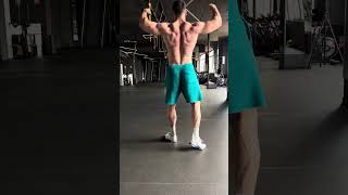 Classic Physique Posing: Sebastian Cătălin