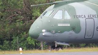 Avião militar Kc390 decolando de Belém rumo a Brasília