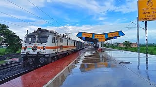 🌧️ Sealdah Rajdhani+Poorva+Vibhuti Ex & Heavy Rains !Train Under Heavy Monsoon Rains Indian Railways