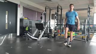 Single Leg Squat Test. Quads Strength Test for Runners