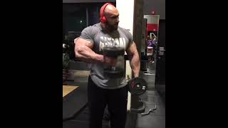 Bald muscle bull Vincenzo Masone pumping iron