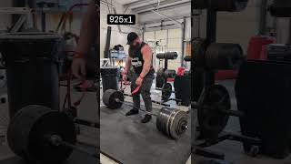 Check out this 925 lbs Deadlift!!