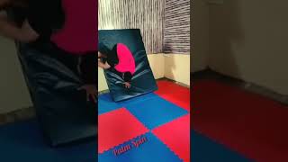 Parkour Basic Drills | Outdoor |Sports #throwback #parkour #palmspin #mytinyatlas #indoor