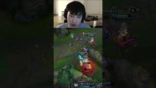 What AIMBOTTING in League Looks Like 😎 | Doublelift