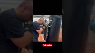 Tyson Style Heavybag Combo #peekaboostyle #heavybag #boxing