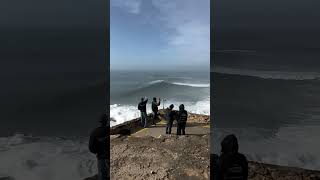 A temporada de ondas gigantes em Nazaré vai de outubro até março!   #gigantesdenazaré #giantwaves