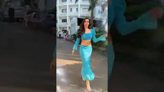 Nora fatehi hot sexy deep navel show