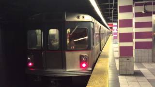 PATCO High Speed Line: Lindenwold and Philadelphia bound trains @ 12th/13th-Locust