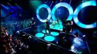 2005-07-24 - Maxïmo Park - Going Missing (Live @ TOTP)