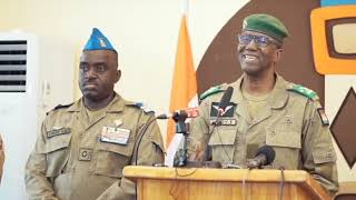 Conférence de Presse - Visite de la Délégation du CNSP du Niger à Lomé [INTEGRAL]