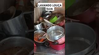 LAVANDO LOUÇA SUJA #faxinacompleta #faxinapensada #limpeza #faxinas #faxineiro #humor #faxina