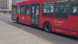 *Ex First* | (DE1650, YX09 AEA | Enviro 200 | Metroline | 143 to Archway |