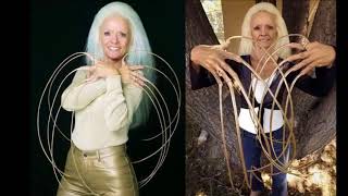 Longest Nails In The World  Lee Redmond