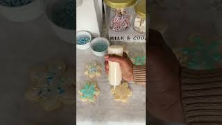 Easy Sugar Cookie Recipe #shorts #sugarcookies #christmascookies #cookierecipe