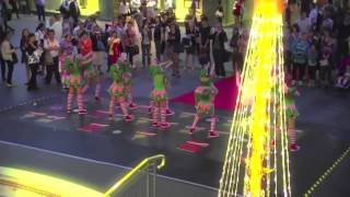 Westfield Sydney   Energizer People Powered Christmas Tree