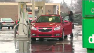 2014 Chevrolet Cruze Diesel Driving Action