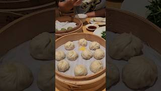 Let's eat at Din Tai Fung #Singapore #dintaifung #dumplings #chinesefood