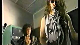 GROOVE REVOLUTION (DEATH TRASH) - AIN'T NO WEEKEND CHILD (1990)