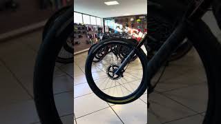 Pneu Vittoria Barzo Xc 29x2.25 Tlr Uci Rainbow Edition 60tpi