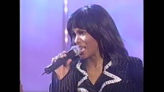 Eternal feat. BeBe Winans - I Wanna Be The Only One (The National Lottery Live) 1997