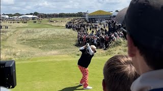 John Daly couldn’t be bothered to wait for the crosswalkers and thinned Driver straight at them 😂