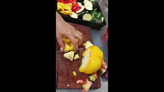 cutting capsicums #shortsvideo #satisfyingvedio #asmrcooking #asmr #foodlover