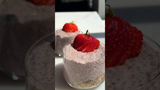 How to Make Delicious Strawberry Crumble Chia Pudding | Easy Breakfast Recipe! #shorts