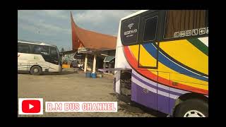 Bus LBJ Trans dan Bus SAN Trouble Bersamaan di R.M Bareh Solok Kota Bandar Lampung.