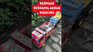 KUCING KABUR NAIK TRUK GANDENG #shorts #kucing #cat #trending #kucinglucu #trukoleng