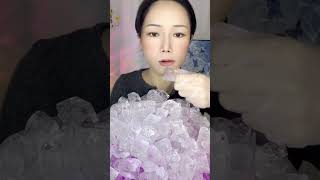 Ice ASMR frozen freezer eating#iceasmr #icebites #asmreating