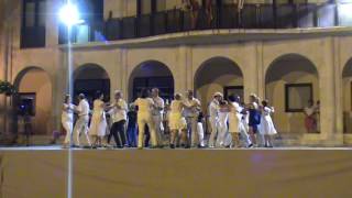 CIRCLE  DANCE -  VALS DE SAN BERNARDO