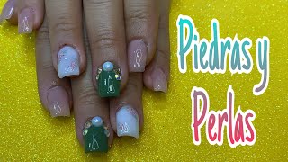 Uñas con pedreria