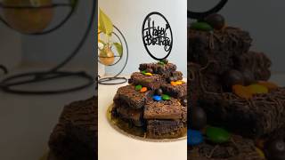 Our cakes in 10 seconds ❤️ #shortvideo #cake #customized #homebaker #brownie #youtubeshorts #cupcake