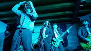 Custom life - i'm 18 (Alice Cooper cover) (live @"alla cavalleria" Pozzuolo  del Friuli 03-10-18)