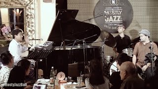 Indra Lesmana & Friends ft. Tompi - Juwita Malam ~ Selalu Denganmu @ Mostly Jazz 09/10/2016 [HD]